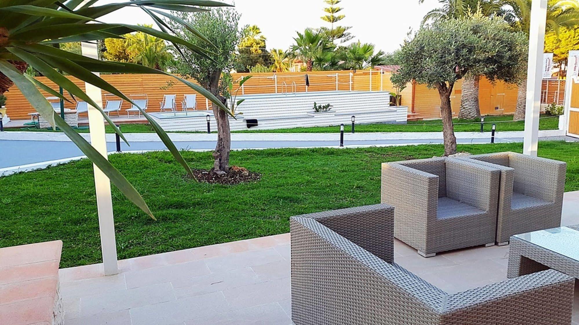 Villa Sunset B&B/Apartments Fontane Bianche Ngoại thất bức ảnh